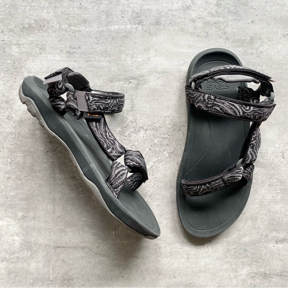 NEW Teva Hurricane XLT2 Lava Dark Sandals Men’s 6, Women’s 7.5